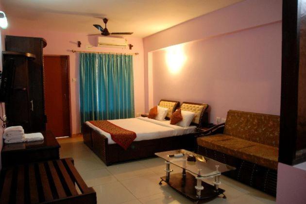 Blue Lily Beach Resort,Puri Rom bilde